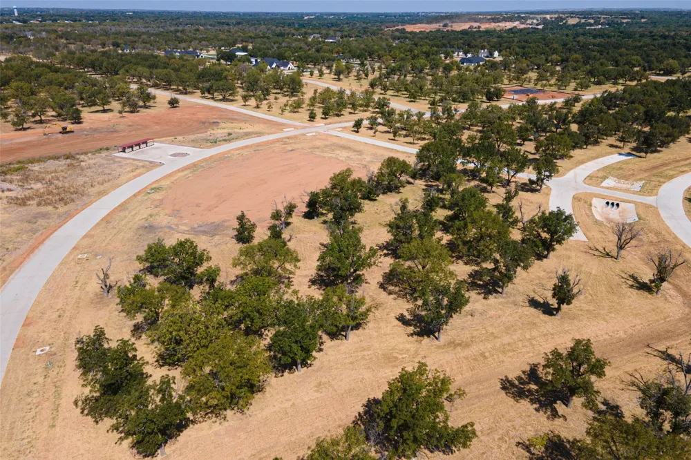 2312 E Landings S Granbury, TX 76049