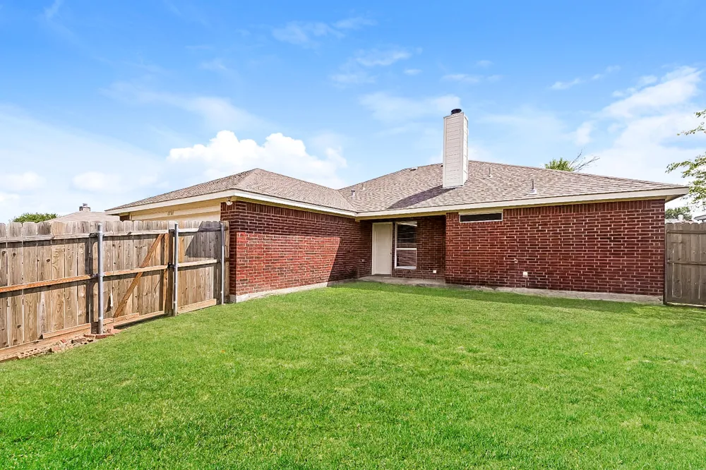 1731 Reynolds Street Lancaster, TX 75134