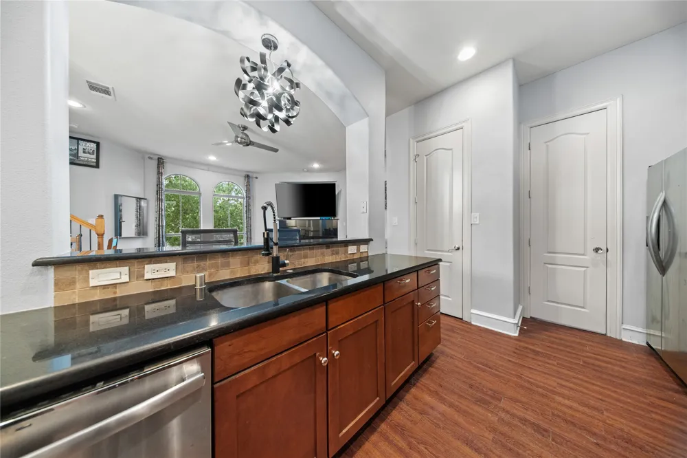 2022 Fitzhugh Avenue #B Dallas, TX 75204