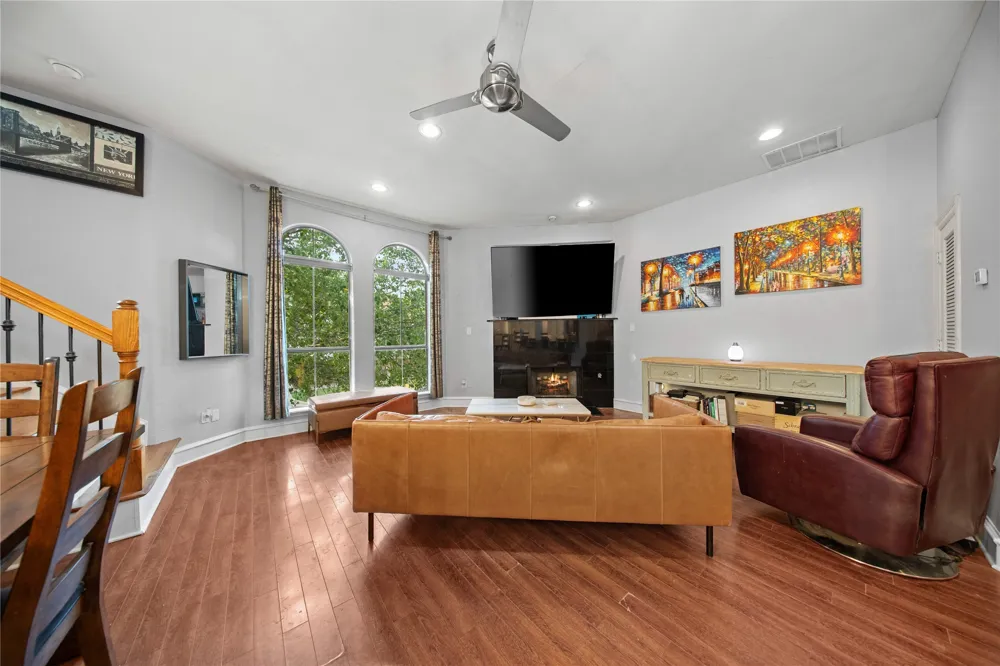 2022 Fitzhugh Avenue #B Dallas, TX 75204