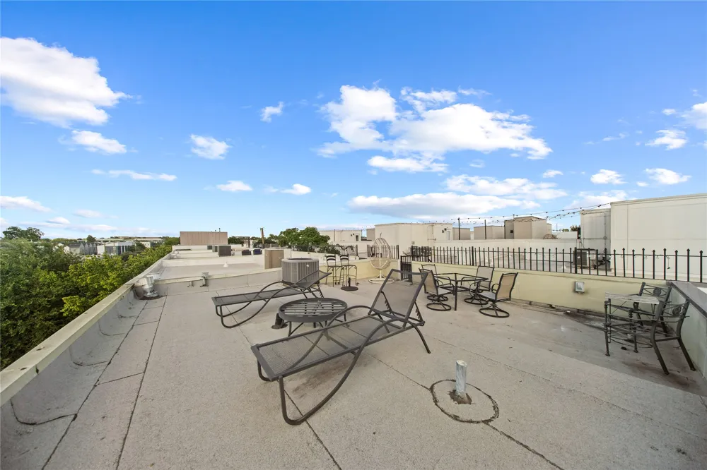 2022 Fitzhugh Avenue #B Dallas, TX 75204