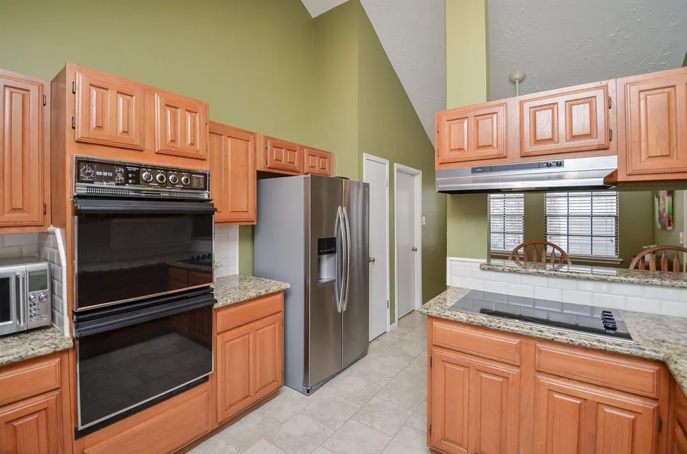 2115 Echo Ridge Sugar Land, TX 77478