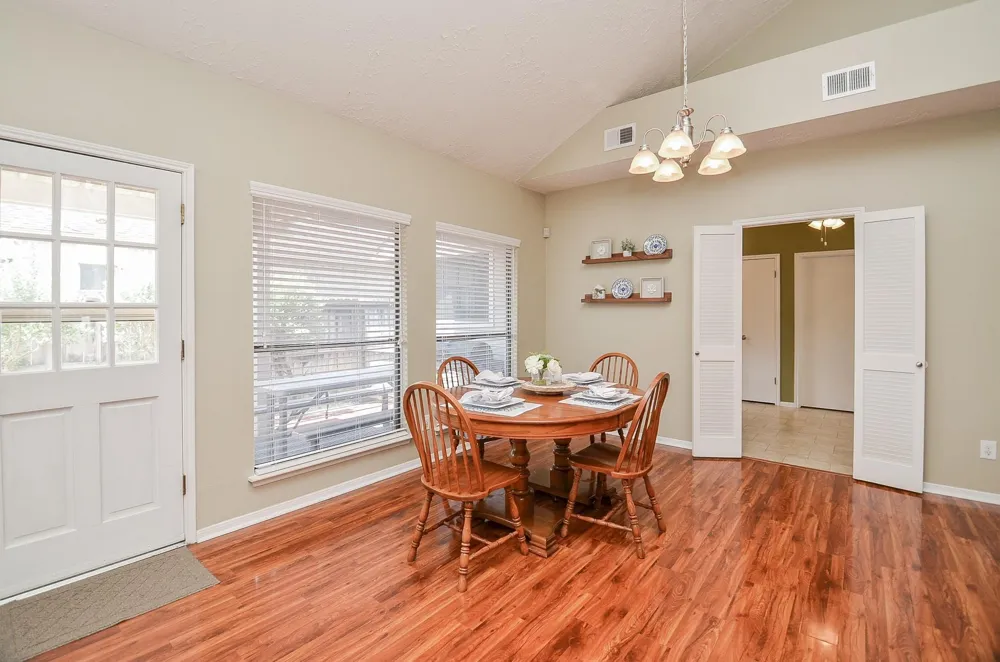 2115 Echo Ridge Sugar Land, TX 77478