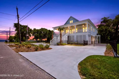 96 Boardman Avenue