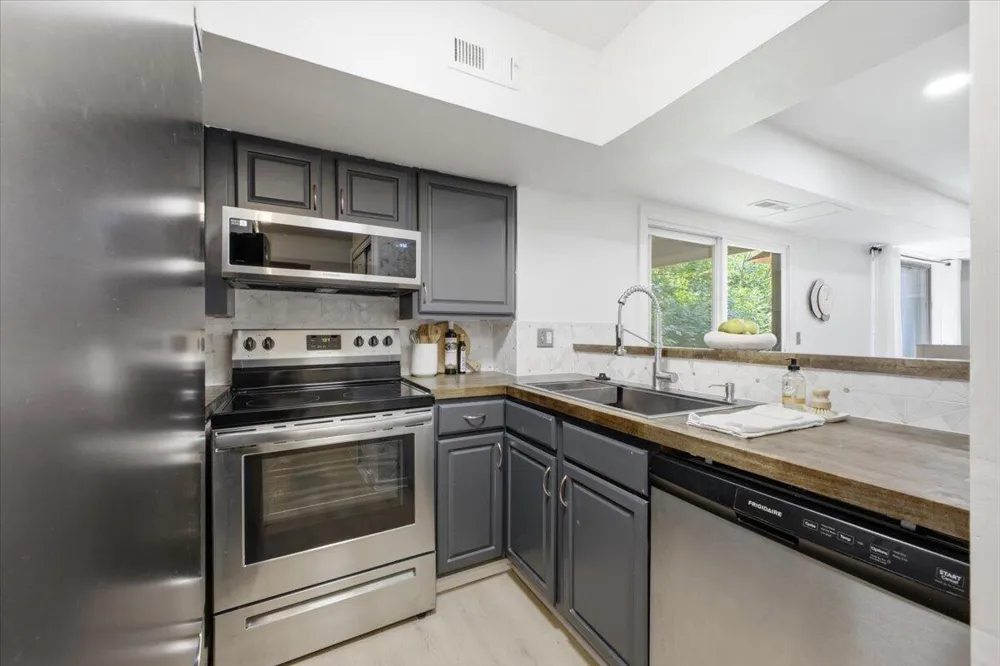 300 Briarcrest Drive #140 Ann Arbor, MI 48104