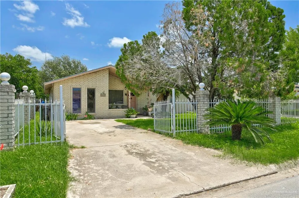 710 Padre Avenue Weslaco, TX 78596