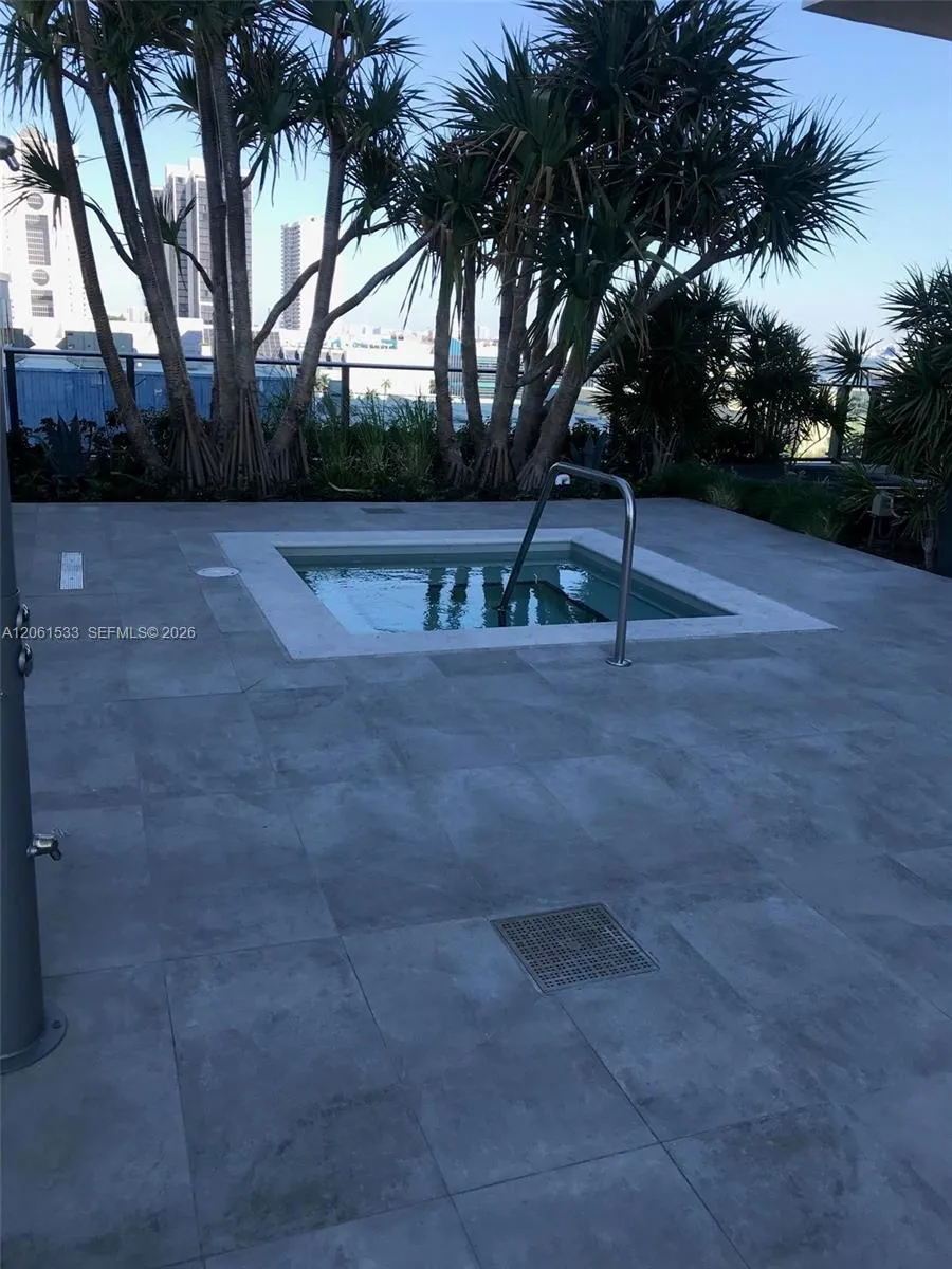 1600 NE 1st Ave #1418 Miami, FL 33132