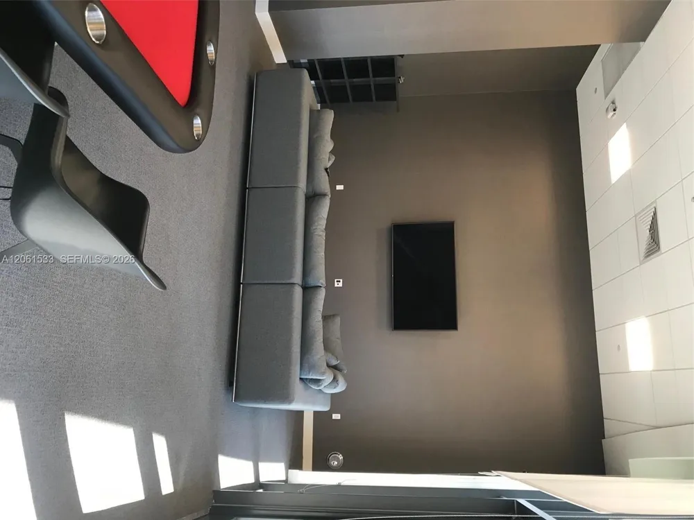 1600 NE 1st Ave #1418 Miami, FL 33132