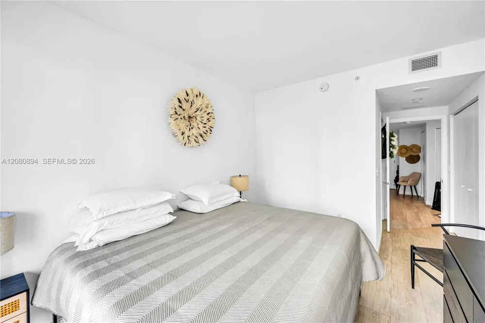 45 SW 9th St #2103 Miami, FL 33130