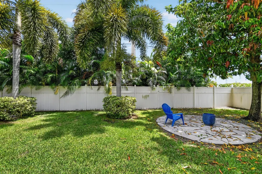 2606 SW 23rd Cranbrook Drive Boynton Beach, FL 33436