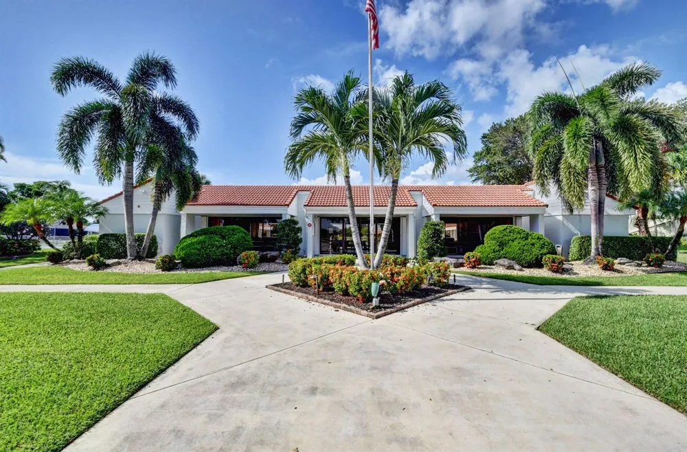 2606 SW 23rd Cranbrook Drive Boynton Beach, FL 33436