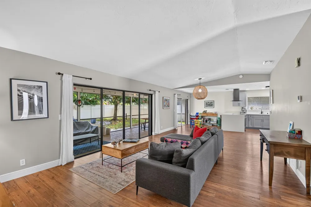 2606 SW 23rd Cranbrook Drive Boynton Beach, FL 33436