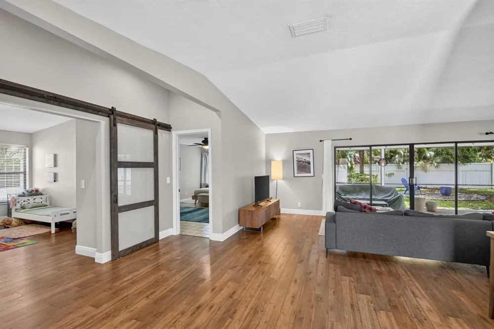 2606 SW 23rd Cranbrook Drive Boynton Beach, FL 33436