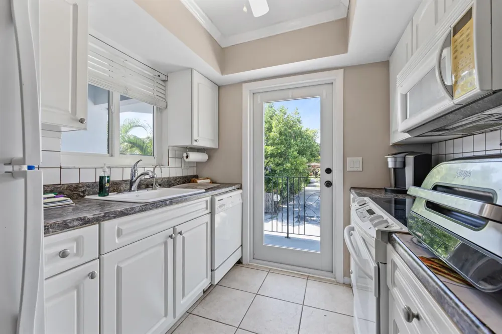 2151 NE 42nd Court #225 Lighthouse Point, FL 33064