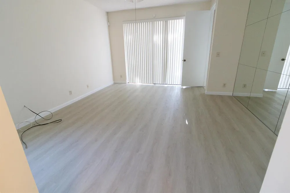 8197 ROYAL PALM COURT #5 Tamarac, FL 33321