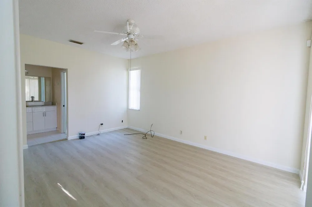 8197 ROYAL PALM COURT #5 Tamarac, FL 33321