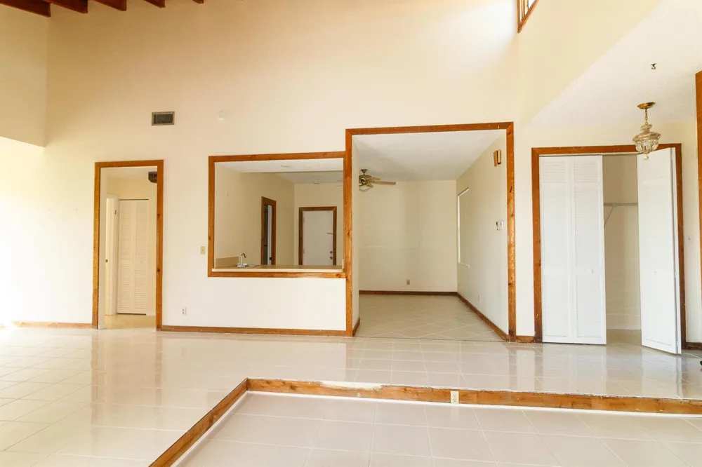 8197 ROYAL PALM COURT #5 Tamarac, FL 33321