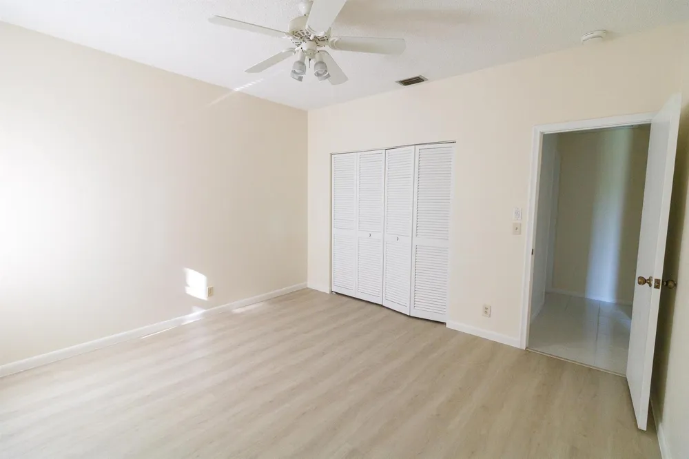 8197 ROYAL PALM COURT #5 Tamarac, FL 33321