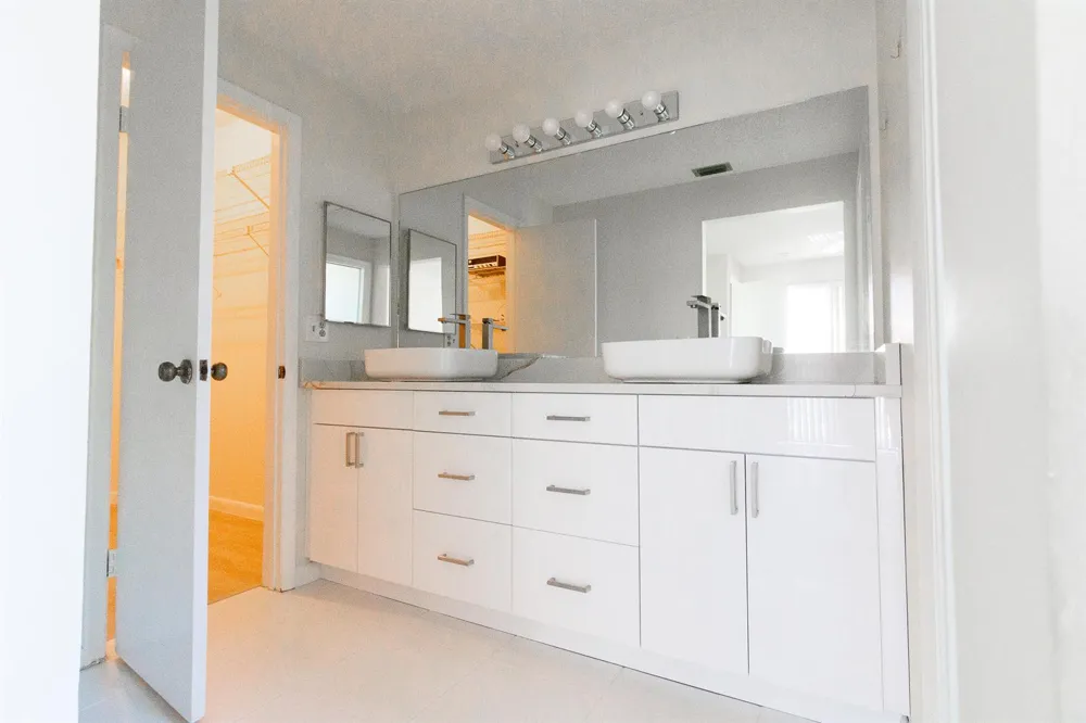 8197 ROYAL PALM COURT #5 Tamarac, FL 33321