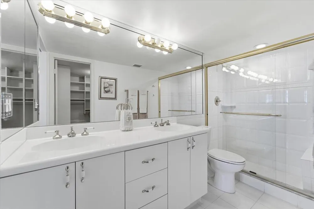 615 RIVERSIDE DRIVE #706 Pompano Beach, FL 33062