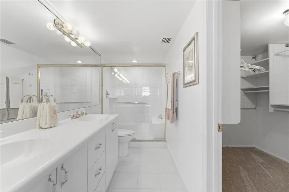 615 RIVERSIDE DRIVE #706 Pompano Beach, FL 33062
