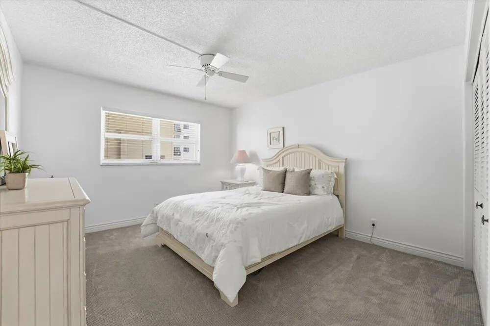 615 RIVERSIDE DRIVE #706 Pompano Beach, FL 33062