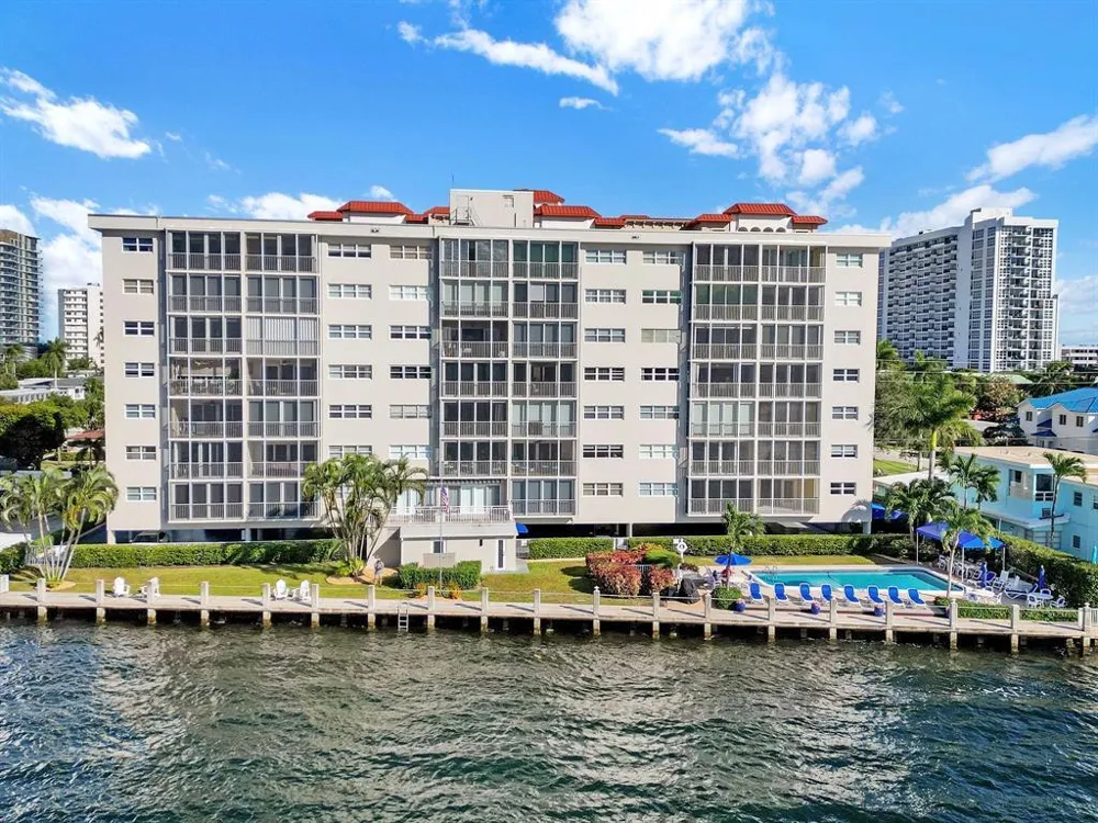 615 RIVERSIDE DRIVE #706 Pompano Beach, FL 33062