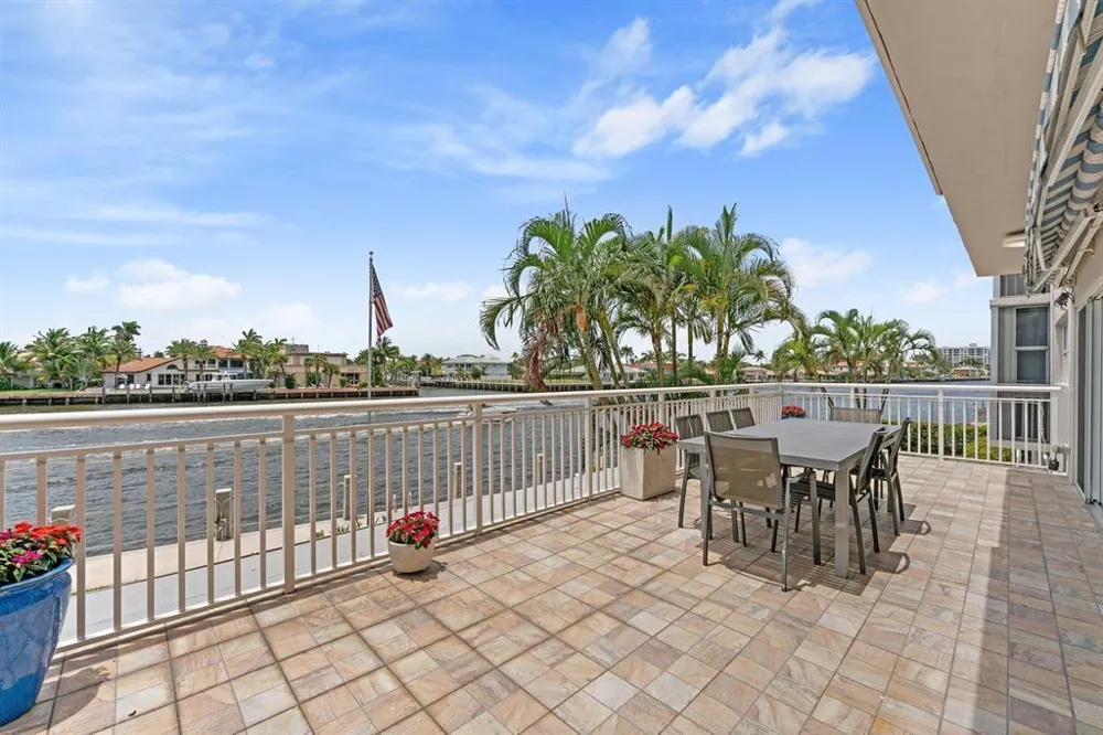 615 RIVERSIDE DRIVE #706 Pompano Beach, FL 33062