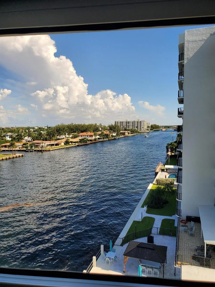 615 RIVERSIDE DRIVE #706 Pompano Beach, FL 33062