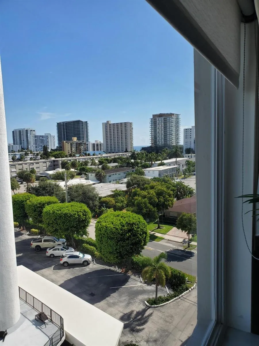 615 RIVERSIDE DRIVE #706 Pompano Beach, FL 33062