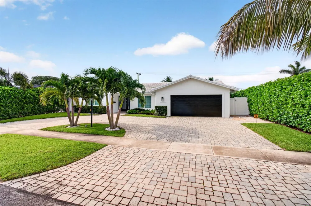 998 SW 7th Street Boca Raton, FL 33486