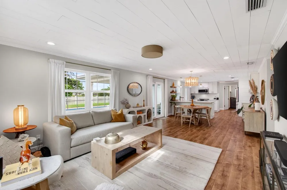 998 SW 7th Street Boca Raton, FL 33486
