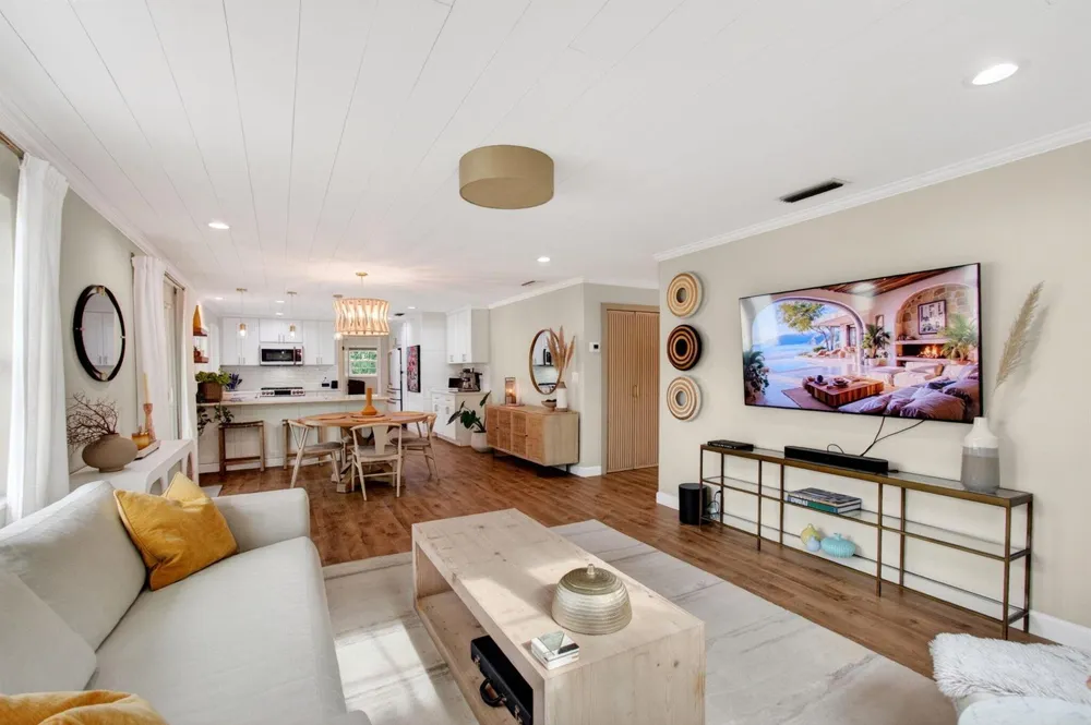 998 SW 7th Street Boca Raton, FL 33486