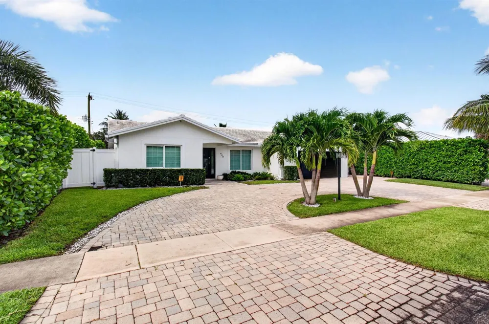 998 SW 7th Street Boca Raton, FL 33486