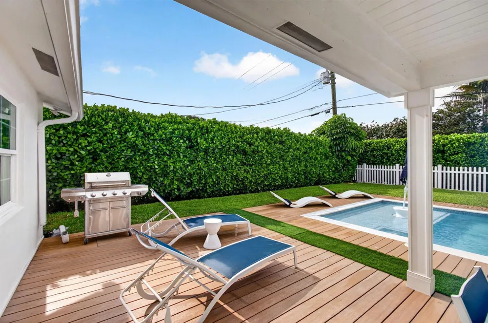 998 SW 7th Street Boca Raton, FL 33486