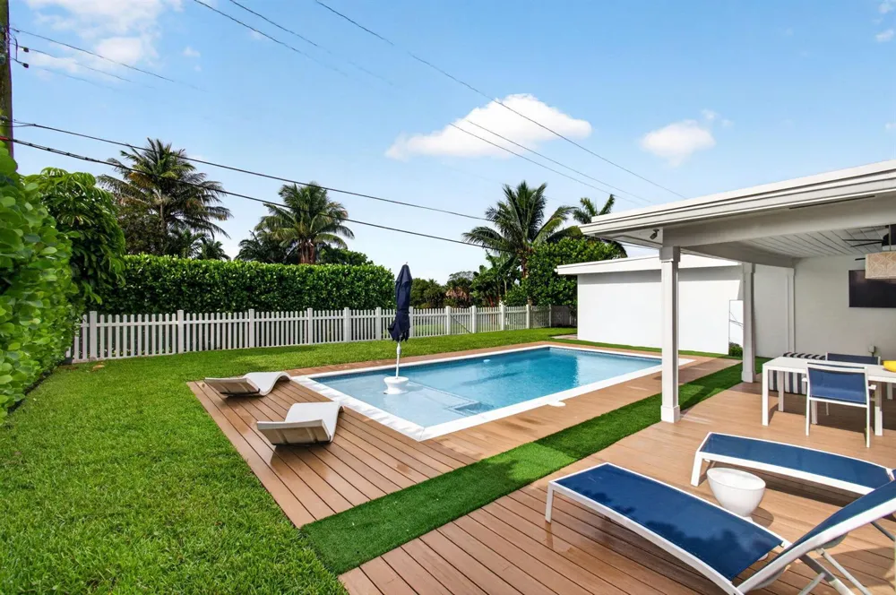 998 SW 7th Street Boca Raton, FL 33486