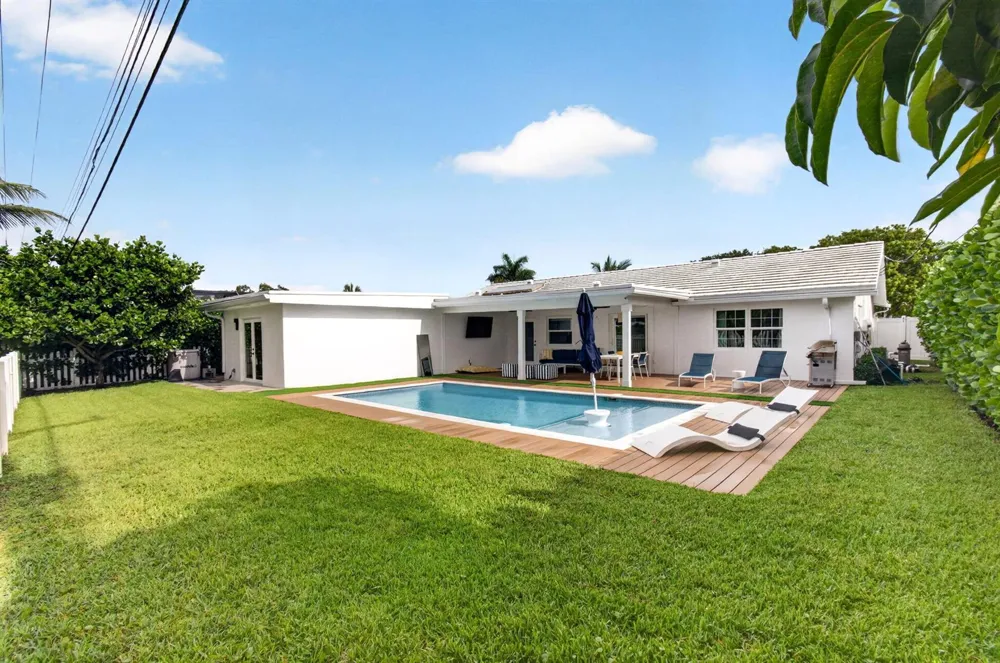 998 SW 7th Street Boca Raton, FL 33486