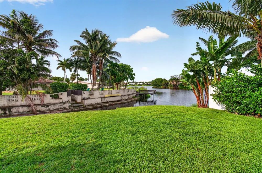 998 SW 7th Street Boca Raton, FL 33486