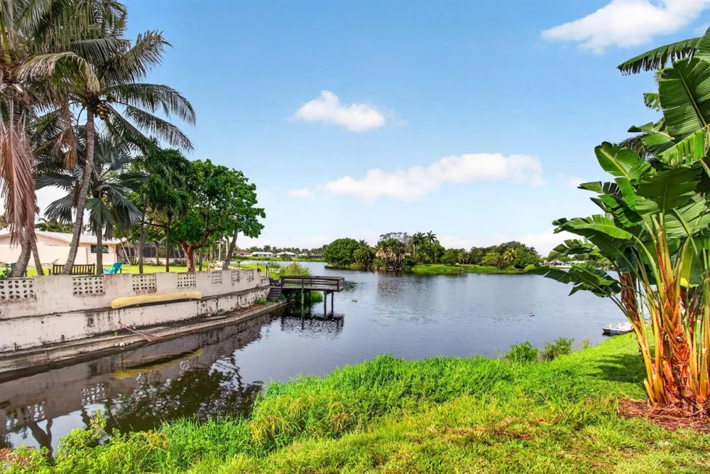 998 SW 7th Street Boca Raton, FL 33486