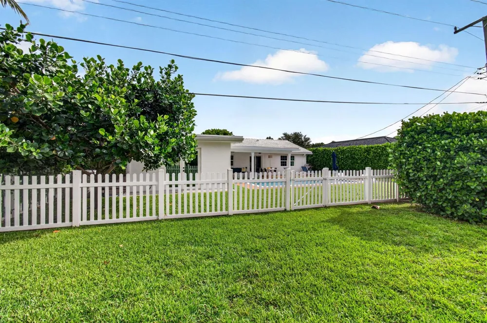 998 SW 7th Street Boca Raton, FL 33486