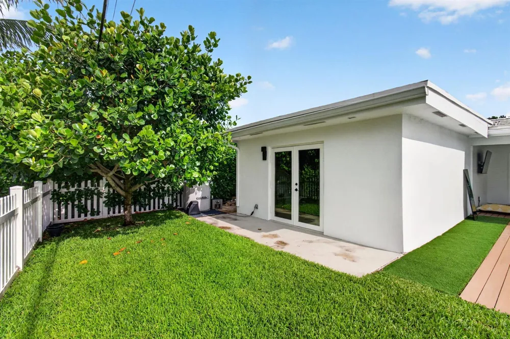 998 SW 7th Street Boca Raton, FL 33486