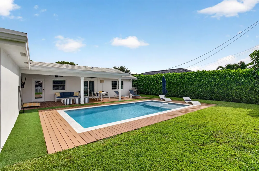 998 SW 7th Street Boca Raton, FL 33486