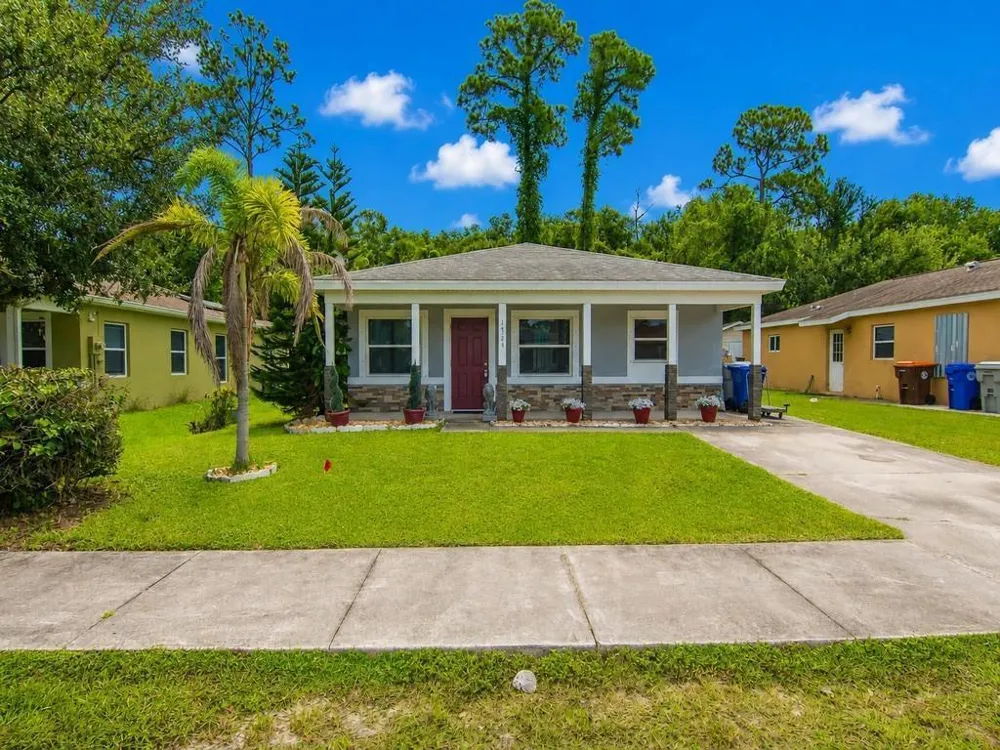 1724 10TH WAY SW Vero Beach, FL 32962