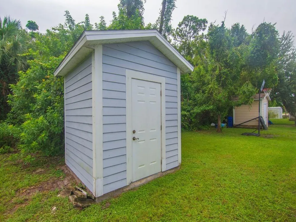 1724 10TH WAY SW Vero Beach, FL 32962