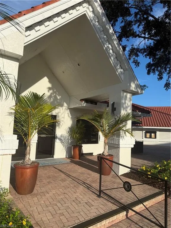 495 Veranda Way #A201 Naples, FL 34104