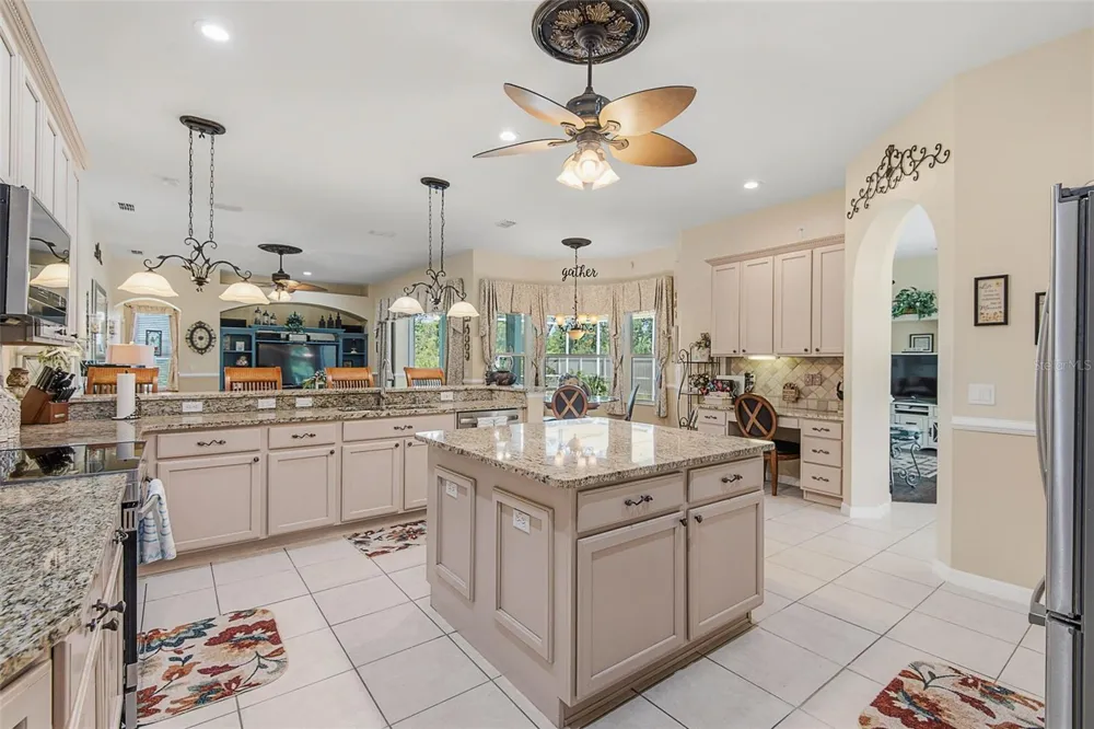 9 FAIRCASTLE LANE Palm Coast, FL 32137