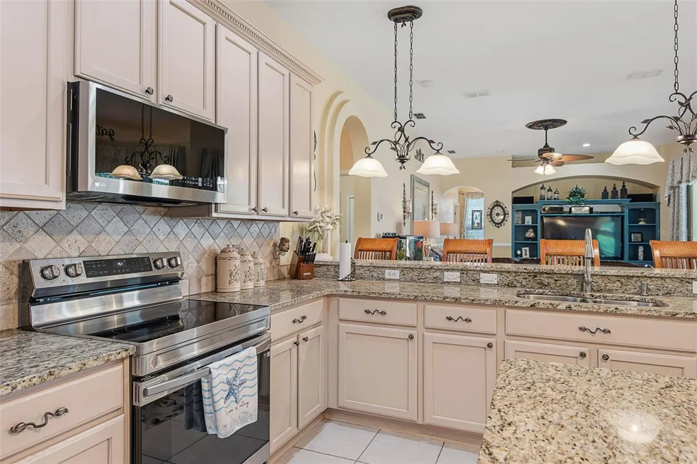 9 FAIRCASTLE LANE Palm Coast, FL 32137
