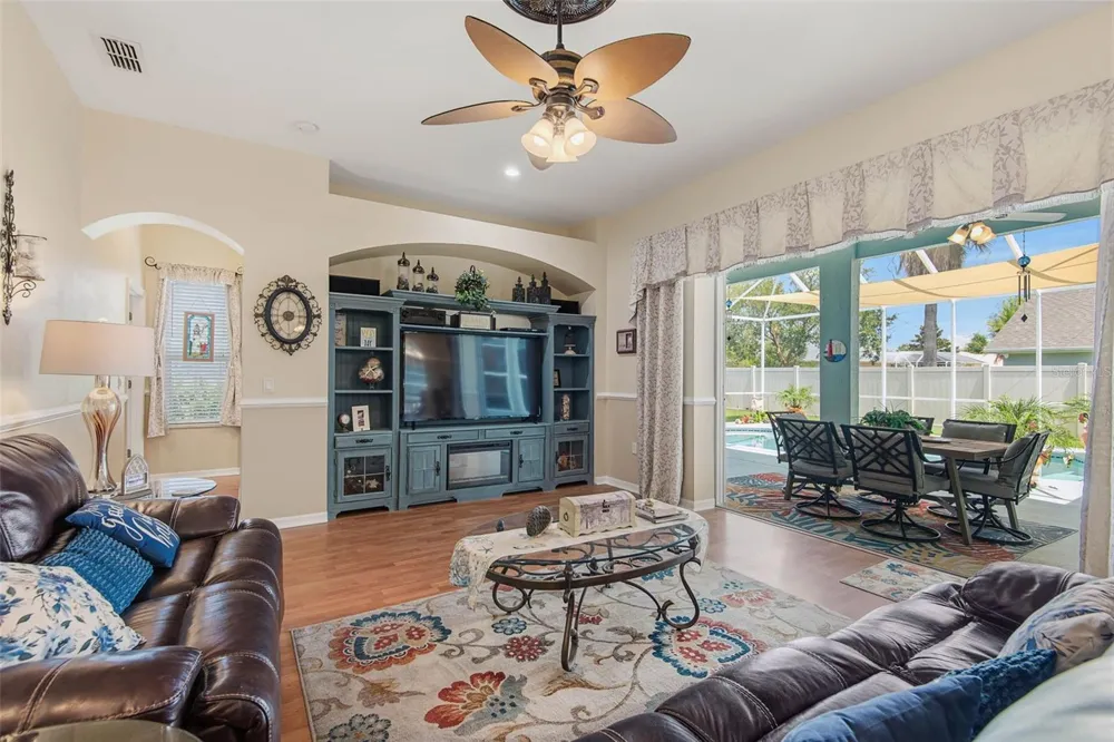 9 FAIRCASTLE LANE Palm Coast, FL 32137
