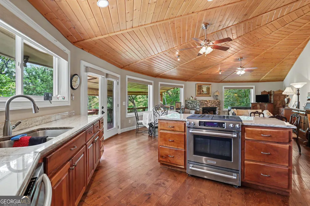 1405 Adair Mill RD Cleveland, GA 30528