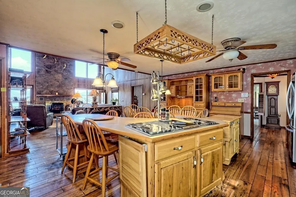 2734 Hidden Valley RD Hiawassee, GA 30546